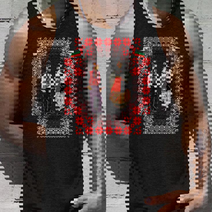 ブルガリアの伝統民族舞踊。ダンサー 長袖tシャツ タンクトップ 彼への贈り物