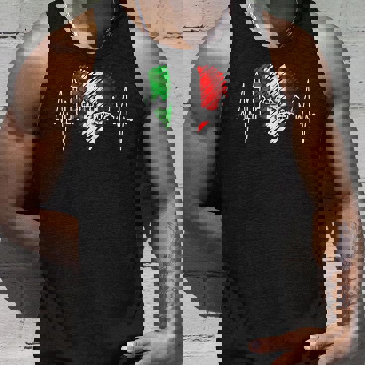 ヴェネツィアのスカイライン ハートビート イタリア ベネチア大好きi Loveeneziaenice タンクトップ 彼への贈り物