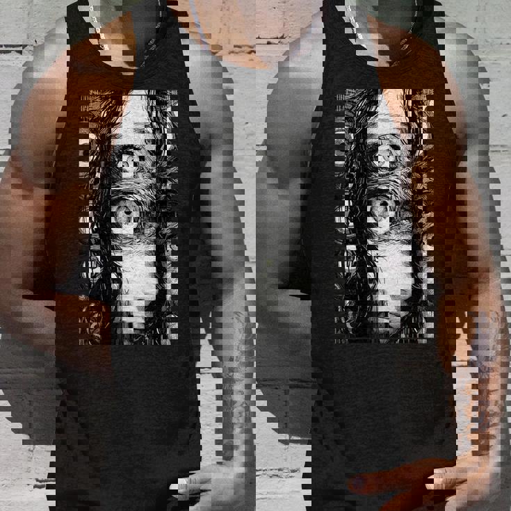 不気味な漫画 少女 怖い目 ホラー ハロウィン 恐ろしい タンクトップ 彼への贈り物