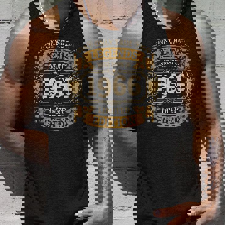 伝説は1966年にヴィンテージ60歳の誕生日に生まれました60歳 タンクトップ 彼への贈り物