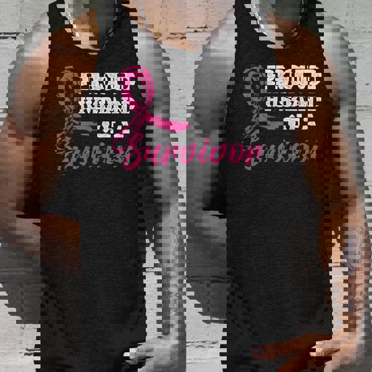 生存者の乳がん啓発の誇り高き夫。 長袖tシャツ タンクトップ 彼への贈り物