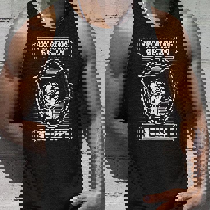 社会主義者のための左翼デザイン。 タンクトップ 彼への贈り物