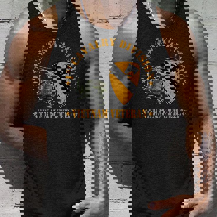 第1空騎兵師団 ベトナム 退役軍人 Uh1 ガンシップパパ 長袖tシャツ タンクトップ 彼への贈り物