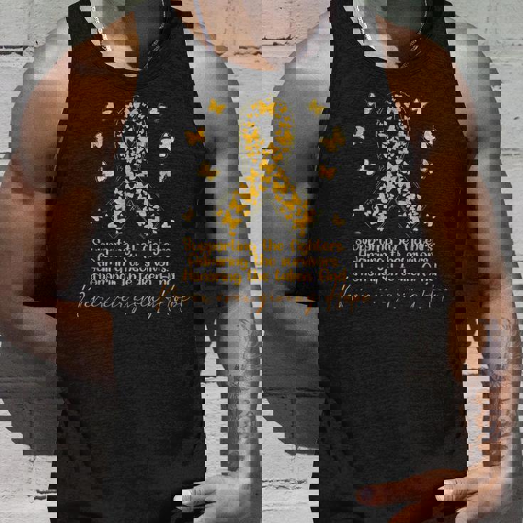 闘士と生存者の小児がん啓発をサポート タンクトップ 彼への贈り物