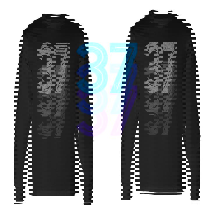 37ラッキーナンバー37歳誕生日スポーツチーム 長袖Tシャツ