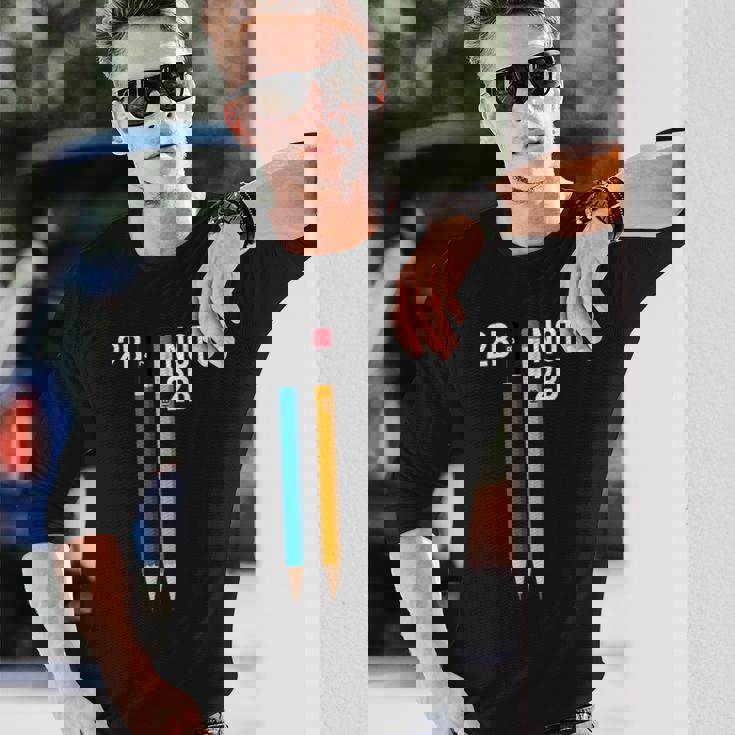 2B Or Not 2B 鉛筆 シェイクスピア ハムレット 引用 面白い 長袖Tシャツ 彼への贈り物