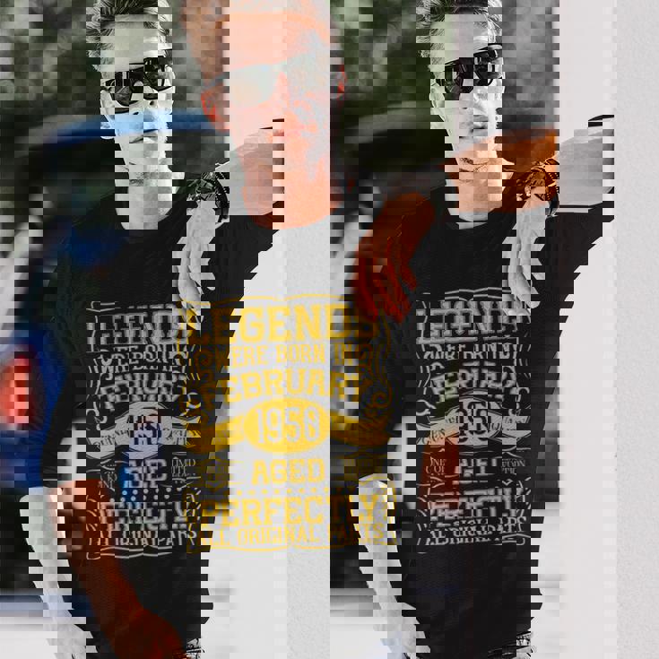 76歳の誕生日伝説は1950年2月に誕生しました。 長袖tシャツ 長袖Tシャツ 彼への贈り物