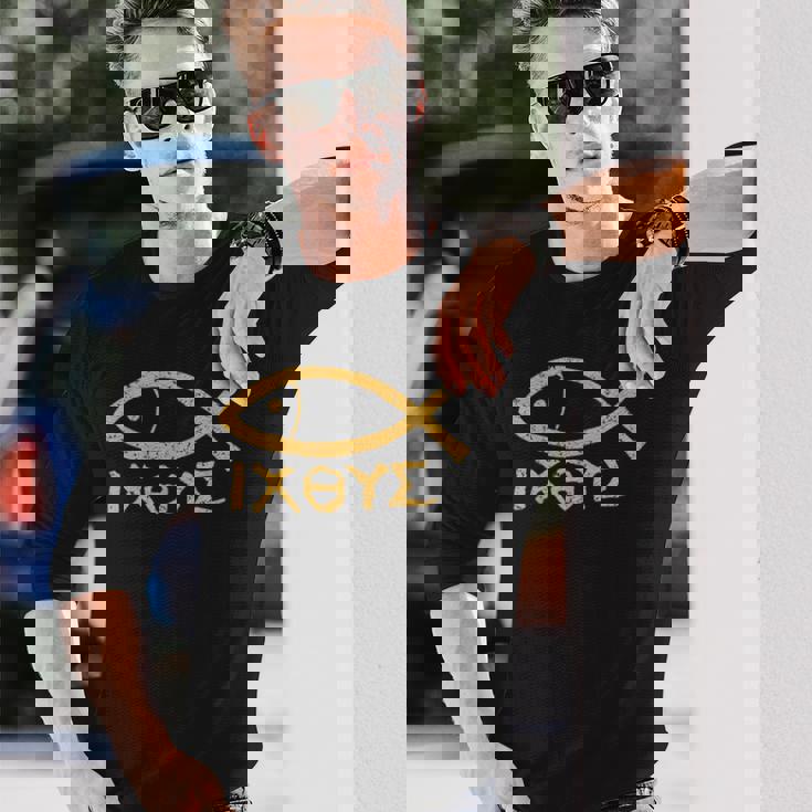 Ichthys イエス・キリスト 神の息子 救世主 古代魚のシンボル 長袖Tシャツ 彼への贈り物