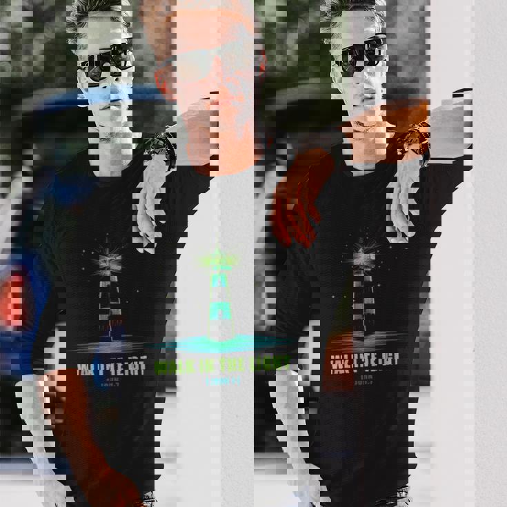 Walk In The Light – 1 John 1 長袖Tシャツ 彼への贈り物