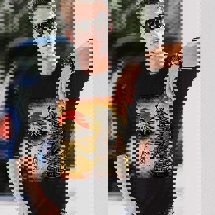 「夜明けの富士山と壮大な侍戦士」 長袖Tシャツ 彼への贈り物