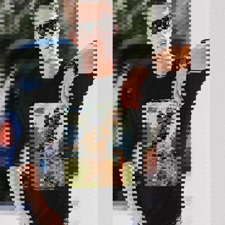 おもしろ猫 ゴリラ 恐竜 Ufo ミーム 不条理なユーモアシーン 長袖Tシャツ 彼への贈り物