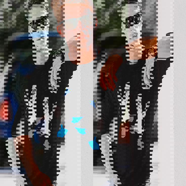 かわいいアオアシカツオドリ。 長袖Tシャツ 彼への贈り物