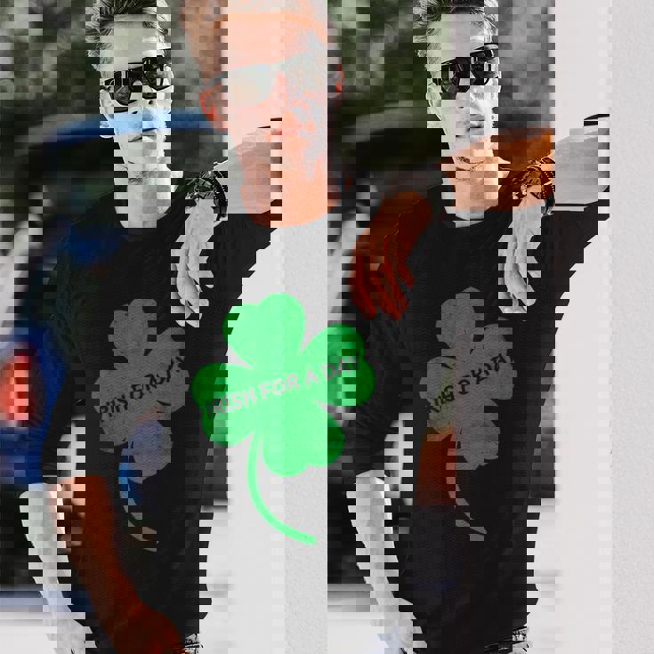 アイリッシュ・フォー・ア・デイ 聖パトリックの日のシャムロック・アイルランドの衣装 長袖Tシャツ 彼への贈り物