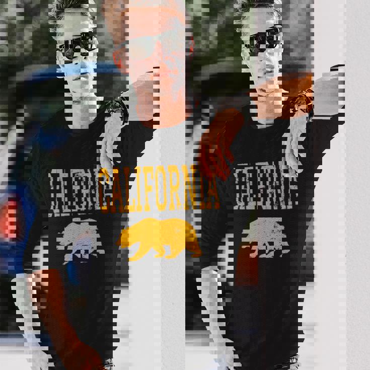 アンティーク調カリフォルニアゴールデンベア。 長袖Tシャツ 彼への贈り物