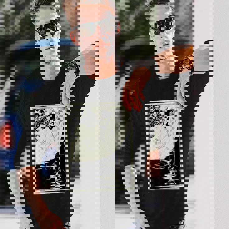 オーブリー・ビアズリーによるクライマックス1893 長袖Tシャツ 彼への贈り物