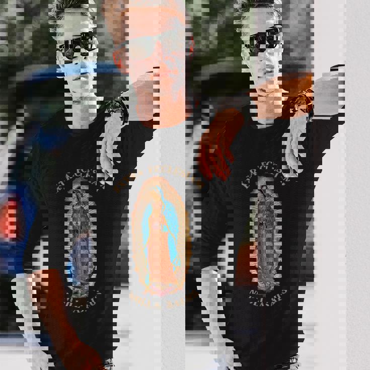 グアダルーペのローマカトリック聖母マリア 長袖Tシャツ 彼への贈り物