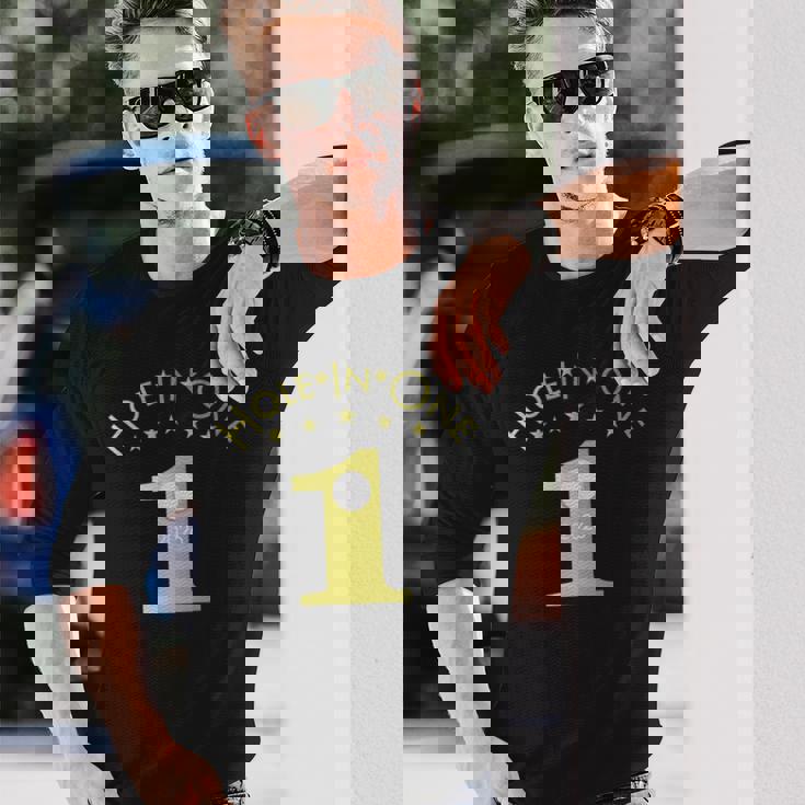 ゴルファーのためのゴルフホールインワン2026スポーツテーマゴルフデザイン Hole In One 2026 長袖Tシャツ 彼への贈り物