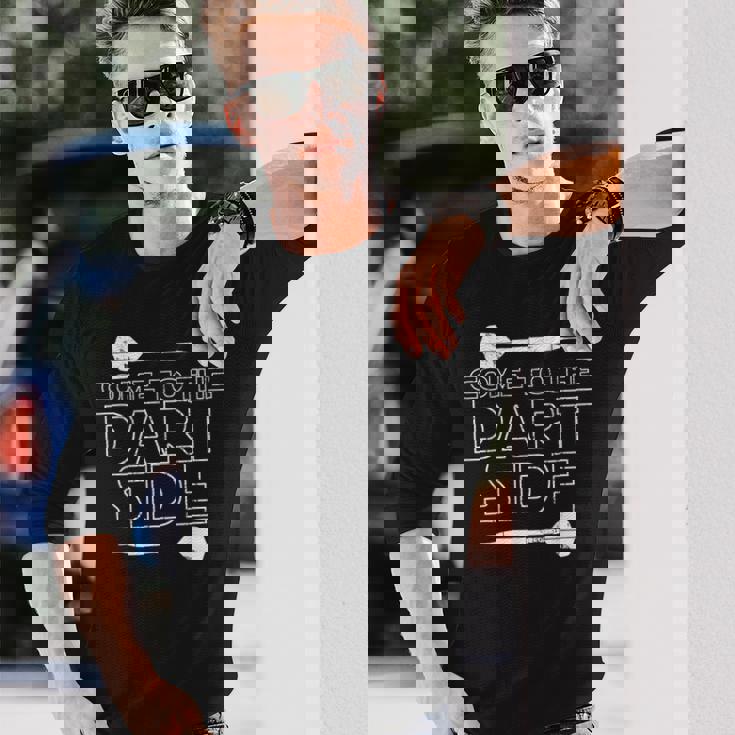 メンズ ダーツボード ダーツボード 面白いことわざダーツスポーツ 長袖Tシャツ 彼への贈り物