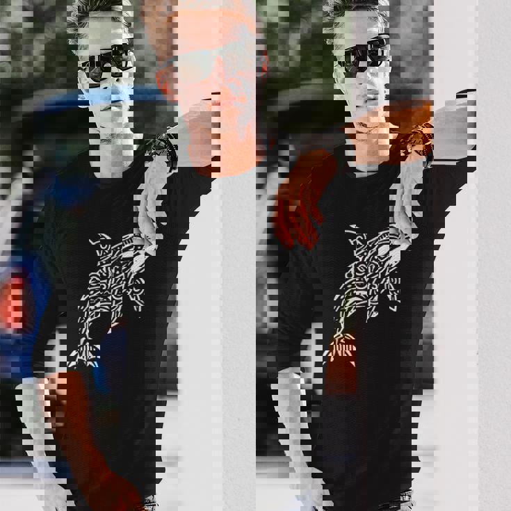 トライバル シャチ クジラ ハワイアン マオリ タトゥー オーシャン アート デザイン 長袖Tシャツ 彼への贈り物