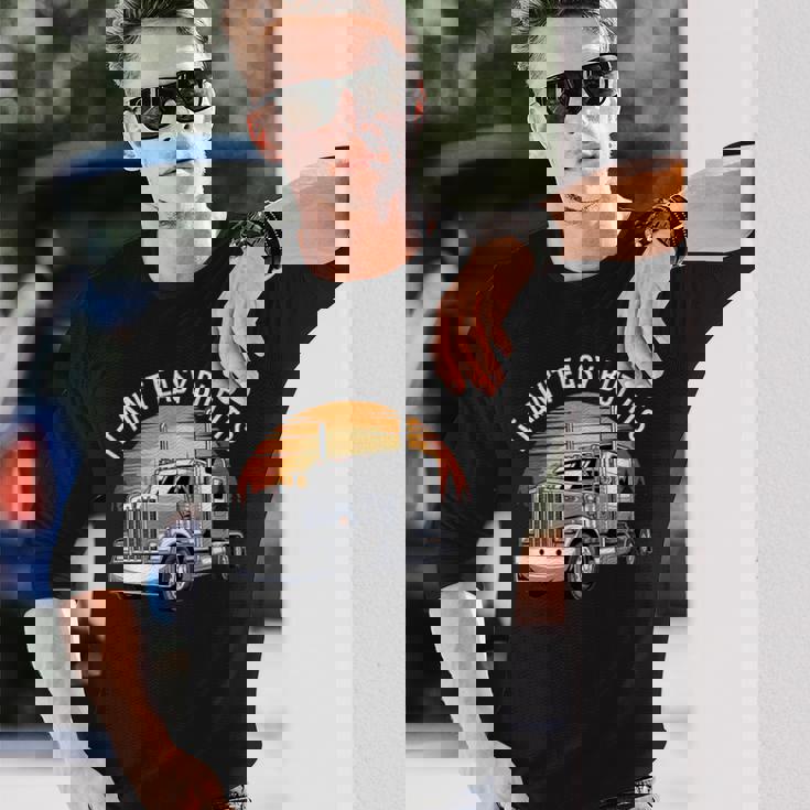 トラッカー・イズ・ファン・ケンワース・イット 長袖Tシャツ 彼への贈り物