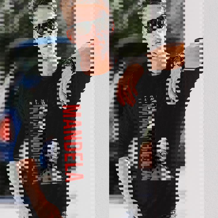 ネルソン・マンデラ 上げた 右手拳 食いしばり マンデラの日 長袖Tシャツ 彼への贈り物