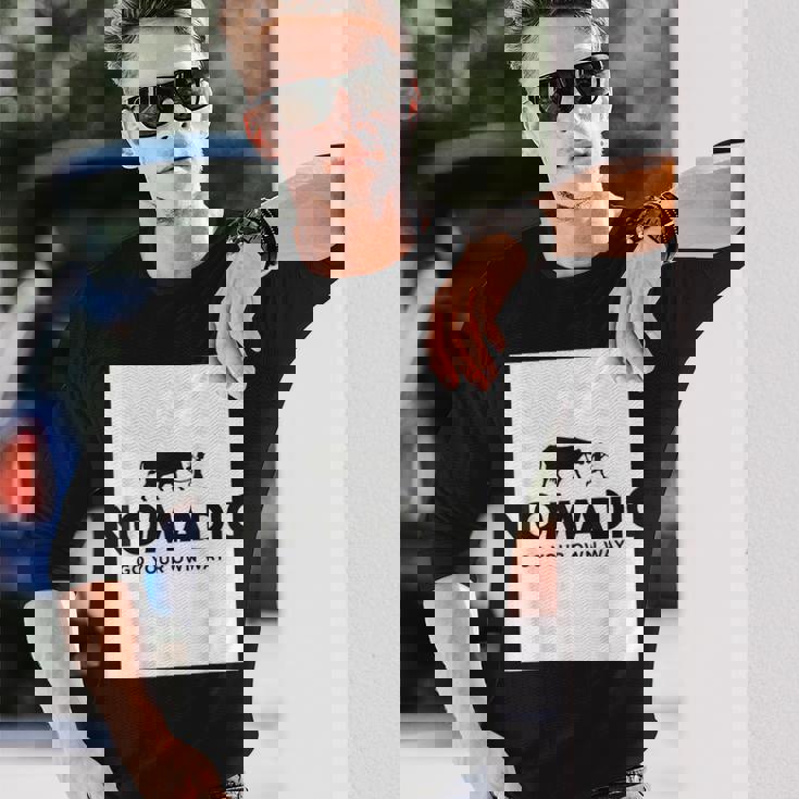 ノーマディック 長袖Tシャツ 彼への贈り物