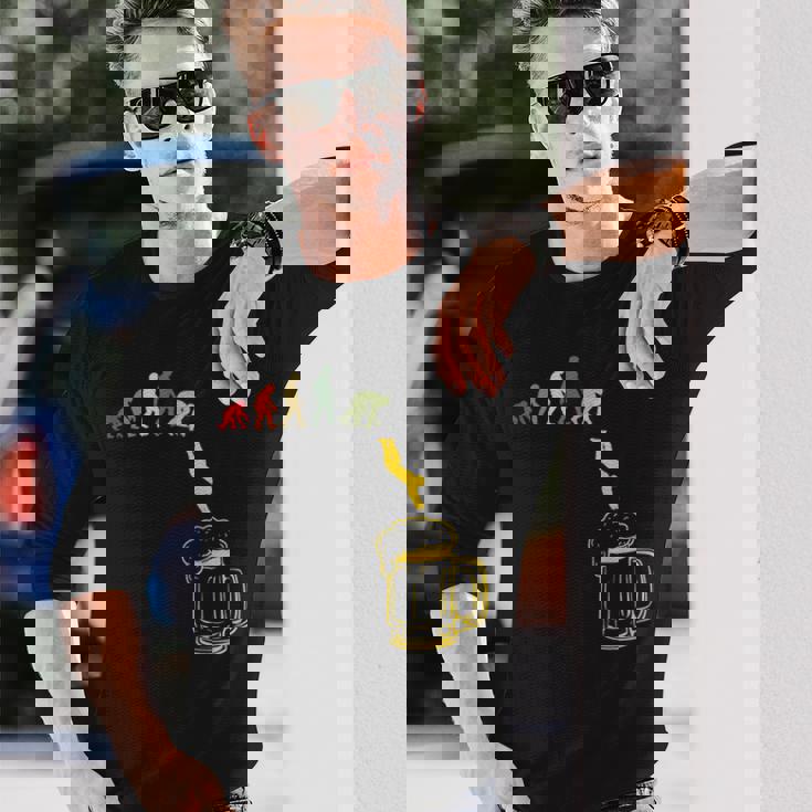 ビール 酒 面白いtシャツ 人類の進化 飲み おもしろ 飲み会 のんべえ メンズ ネタ 服 長袖Tシャツ 彼への贈り物