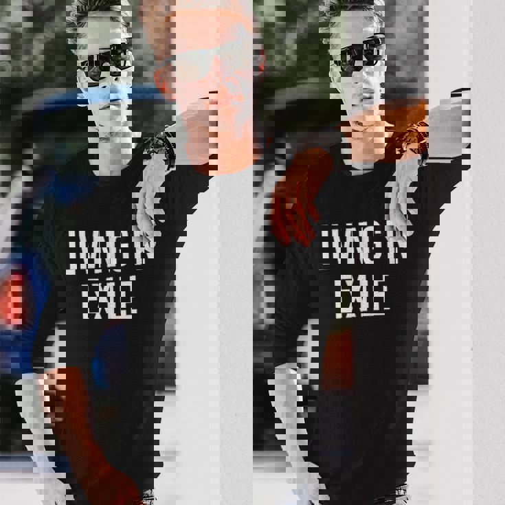 リヴィング・イン・エグザイル 長袖Tシャツ 彼への贈り物