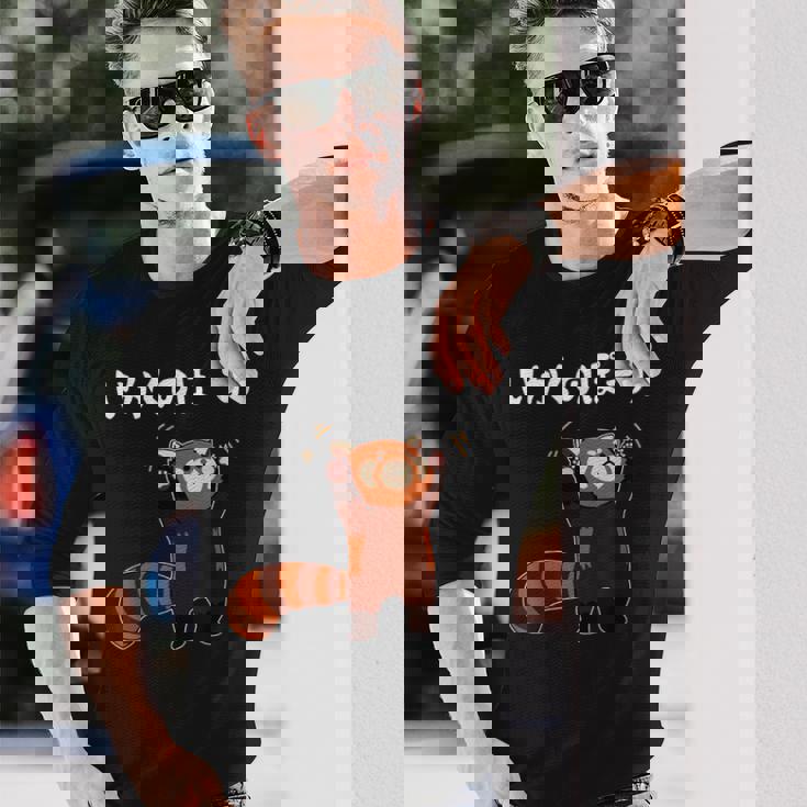 レッサーパンダ威嚇ポーズ かわいい癒しイラスト 長袖Tシャツ 彼への贈り物