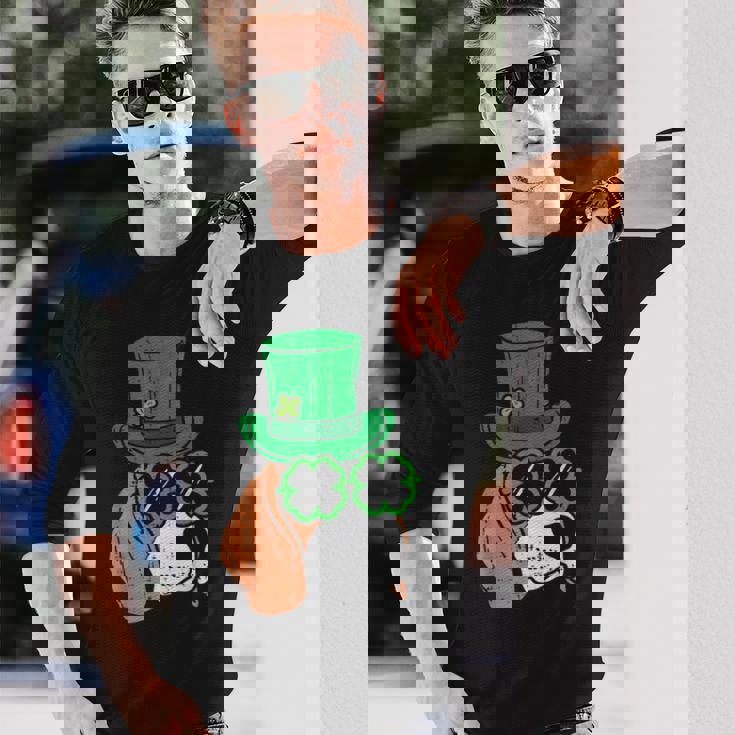 レプラコーン ビーグル シャムロックグラス セントパトリックスデー 犬の贈り物 長袖Tシャツ 彼への贈り物