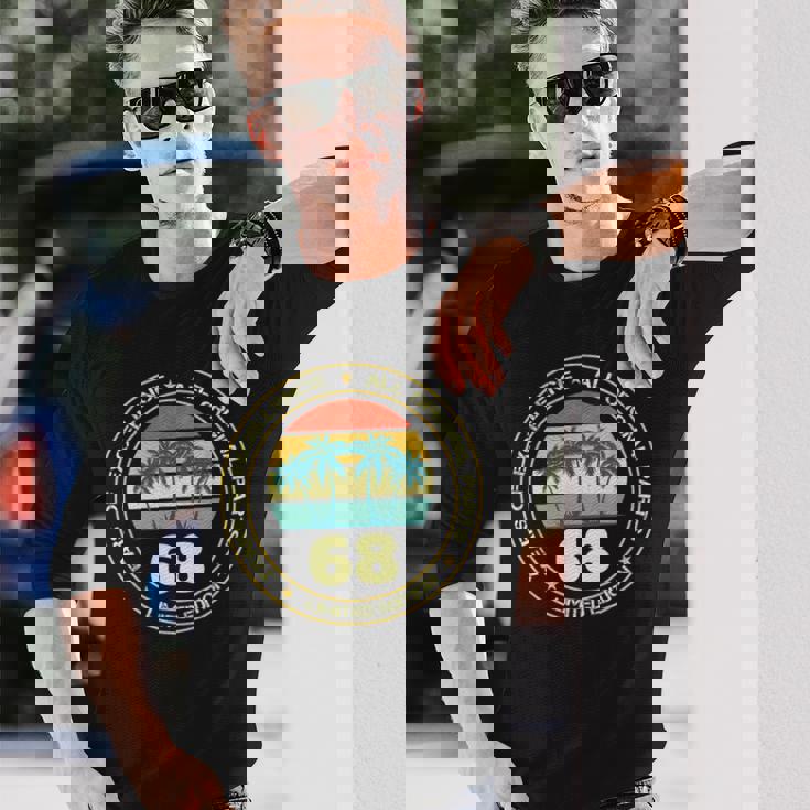 ヴィンテージ 68歳の誕生日のデコレーション 男性用 68歳の誕生日 長袖Tシャツ 彼への贈り物