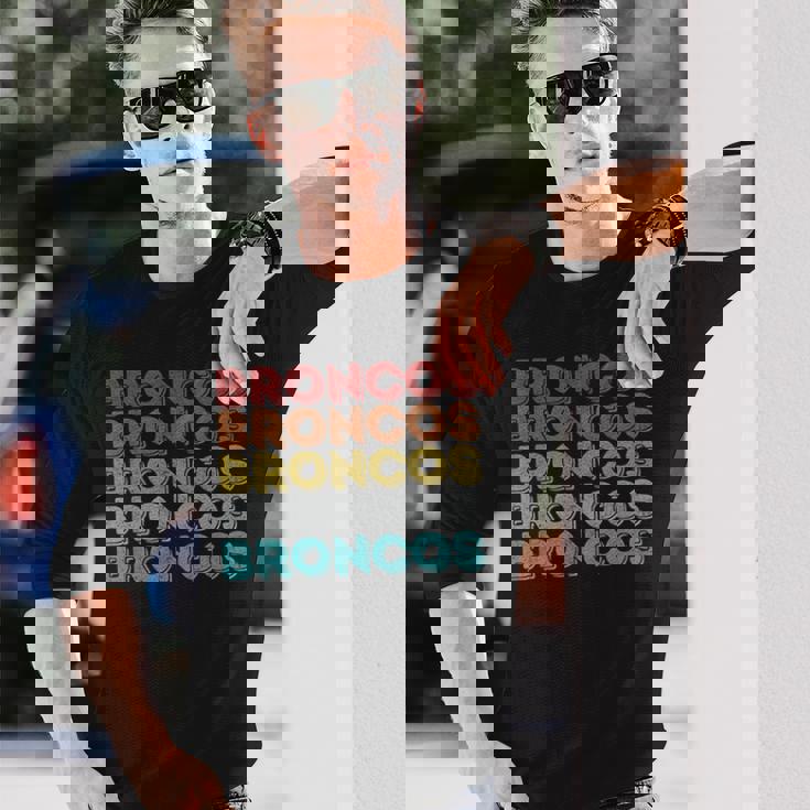 ヴィンテージ レトロ ブロンコス 長袖Tシャツ 彼への贈り物