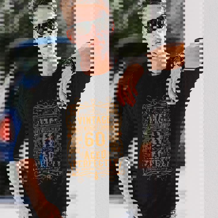ヴィンテージ還暦祝い 1965年生まれ 60歳 完熟熟成 長袖Tシャツ 彼への贈り物