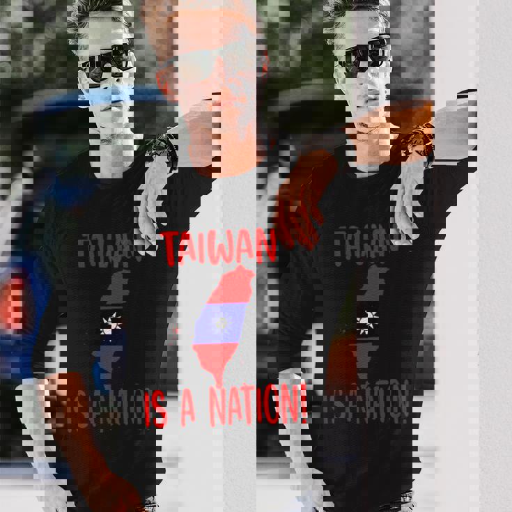 台湾は国です！ 中国を止めろ！ 長袖tシャツ 長袖Tシャツ 彼への贈り物
