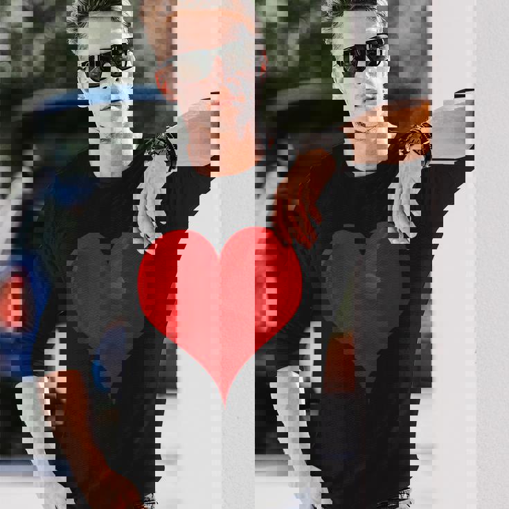 大きな赤いハート 長袖Tシャツ 彼への贈り物