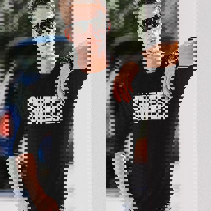 巨大な文字に甘いという言葉を込めて 長袖Tシャツ 彼への贈り物