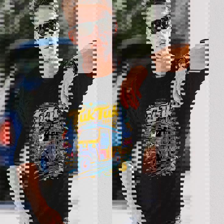活気に満ちたトゥクトゥクタイアドベンチャー 長袖Tシャツ 彼への贈り物