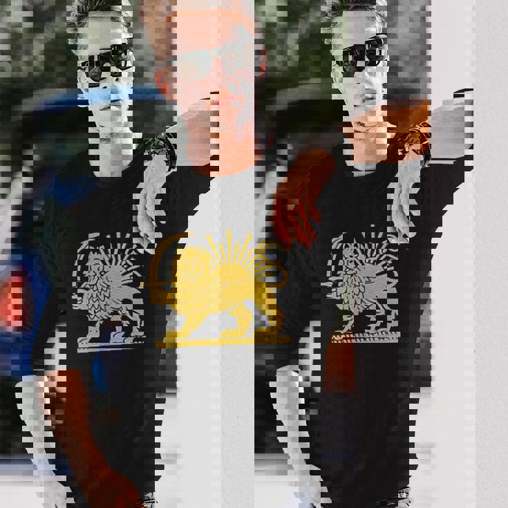 無料のイランライオンと太陽の旗 – ペルシャの遺産シンボルデザイン 長袖Tシャツ 彼への贈り物
