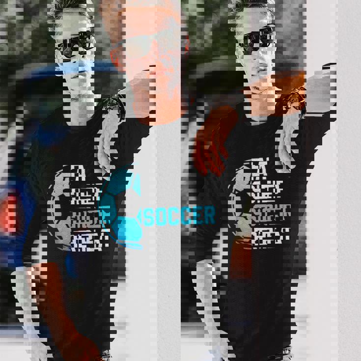 食べる、寝る、サッカーを繰り返す、面白いスポーツ、サッカー愛好家 長袖Tシャツ 彼への贈り物