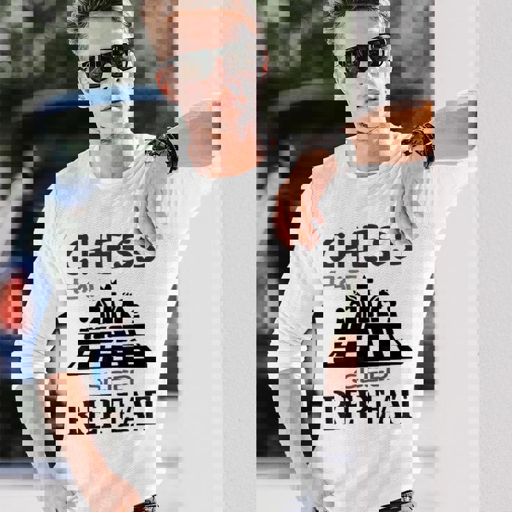 Chess Play チェス盤 チェスマット ギフトアイデア 長袖Tシャツ 彼への贈り物