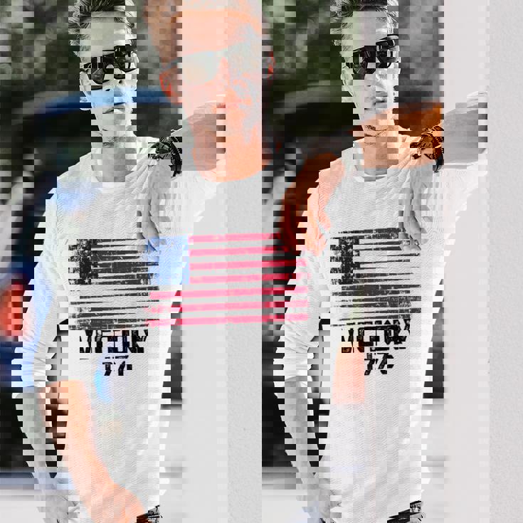 Victory 1776 愛国的 ベッツィー・ロス アメリカ国旗 星13個 長袖Tシャツ 彼への贈り物