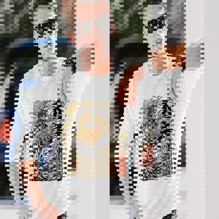 還暦 60歳 丙午 1966年生まれ 火の馬 和柄 波と炎の馬 ヴィンテージ 祝い デザイン 長袖Tシャツ 彼への贈り物