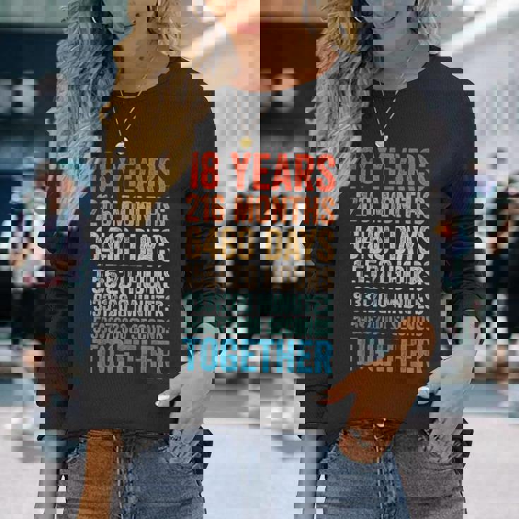 18年目の記念日 彼 彼女 カップル 18回目の結婚 長袖Tシャツ 彼女への贈り物