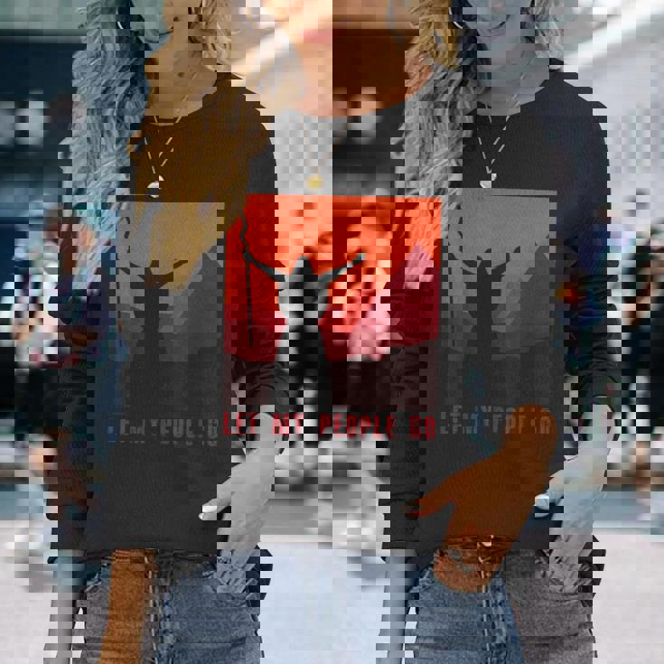 Moses Parts The Redea ユダヤ人 過越祭 ホリデー 長袖Tシャツ 彼女への贈り物