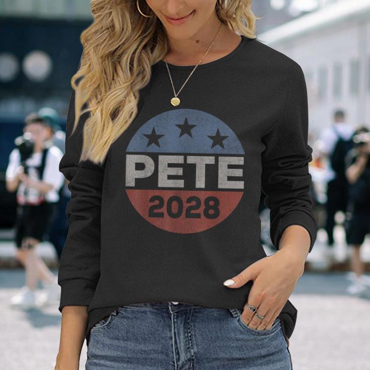 Retro Pete 2028 Pete Buttigieg Para Presidente 2028 Camiseta de manga larga Regalos para ella