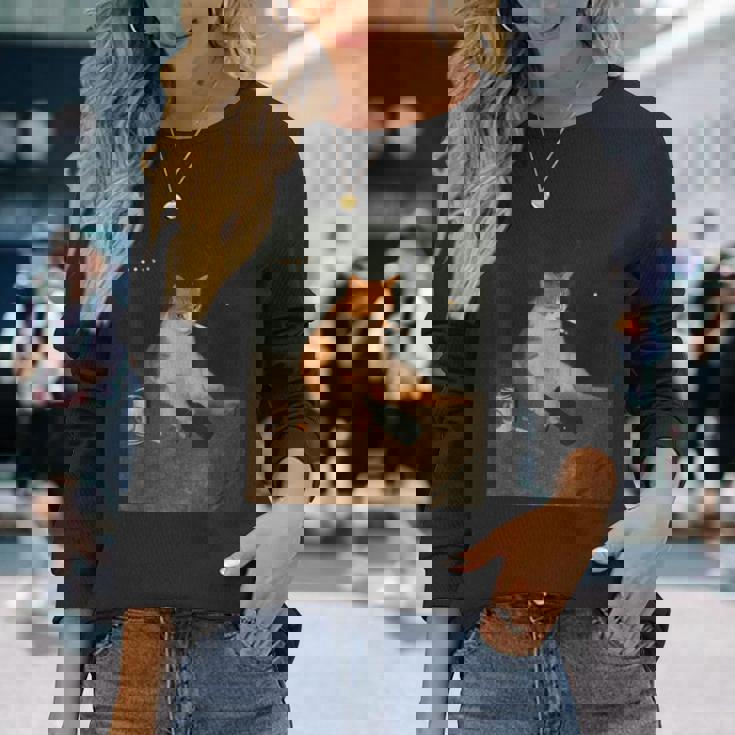 おもしろタバコ 子猫 喫煙 バカ ミーム ブレイン 長袖Tシャツ 彼女への贈り物