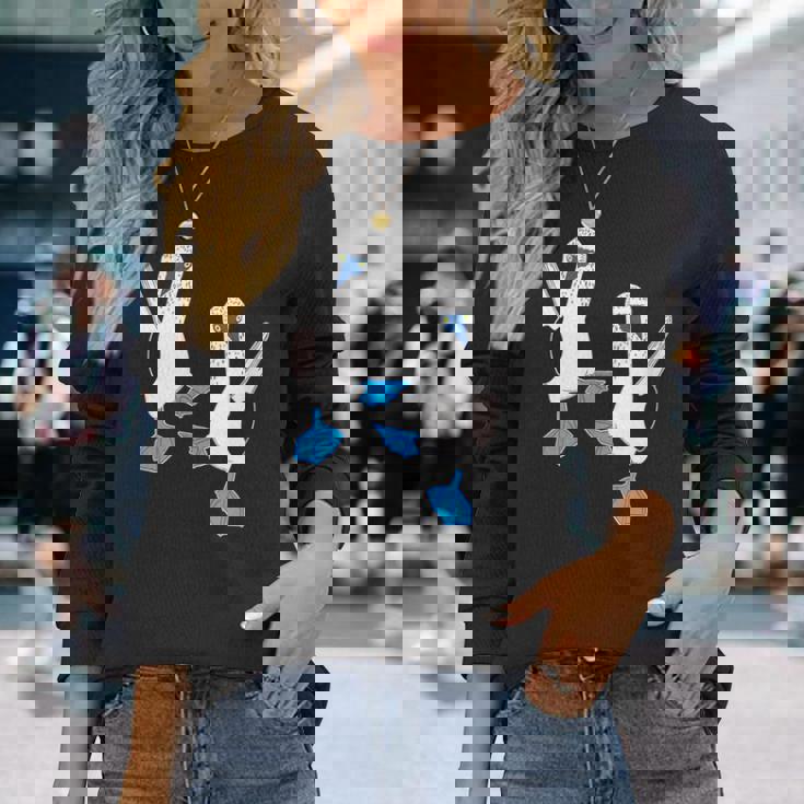 かわいいアオアシカツオドリ。 長袖Tシャツ 彼女への贈り物