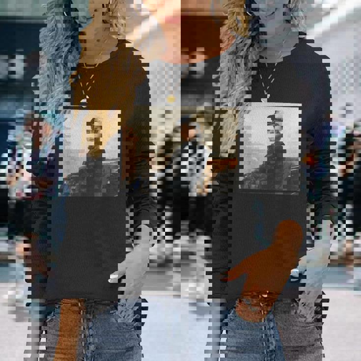 イヴァン・クラムスコイ作「見知らぬ女の肖像」 長袖Tシャツ 彼女への贈り物