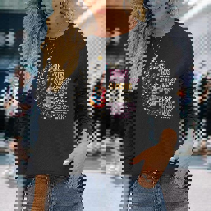 ヒッピーギターと平和の踊りを見た者たち 長袖Tシャツ 彼女への贈り物