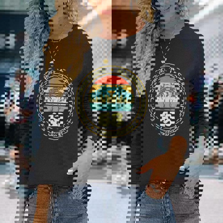 ヴィンテージ 68歳の誕生日のデコレーション 男性用 68歳の誕生日 長袖Tシャツ 彼女への贈り物